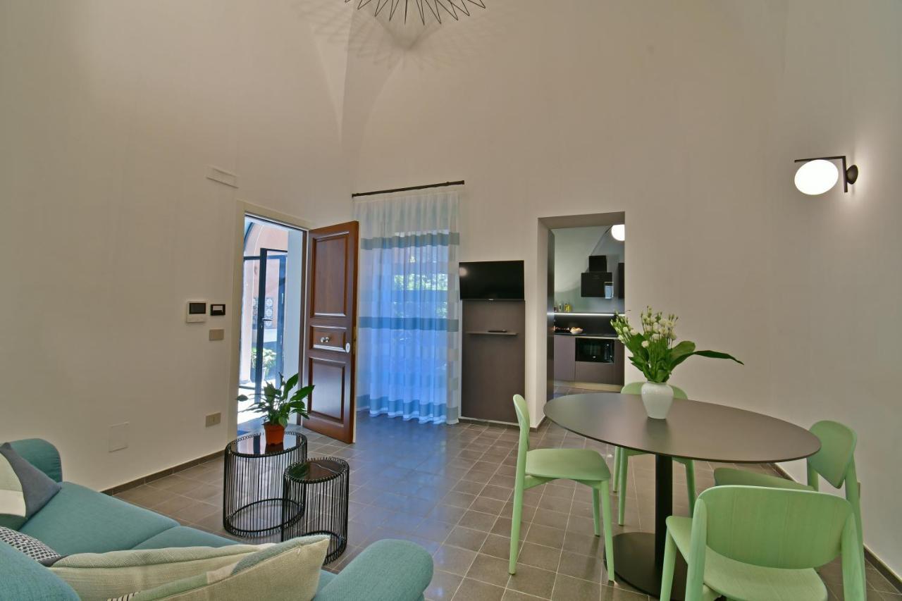 Aparthotel Creuza De Ma à Riposto Extérieur photo